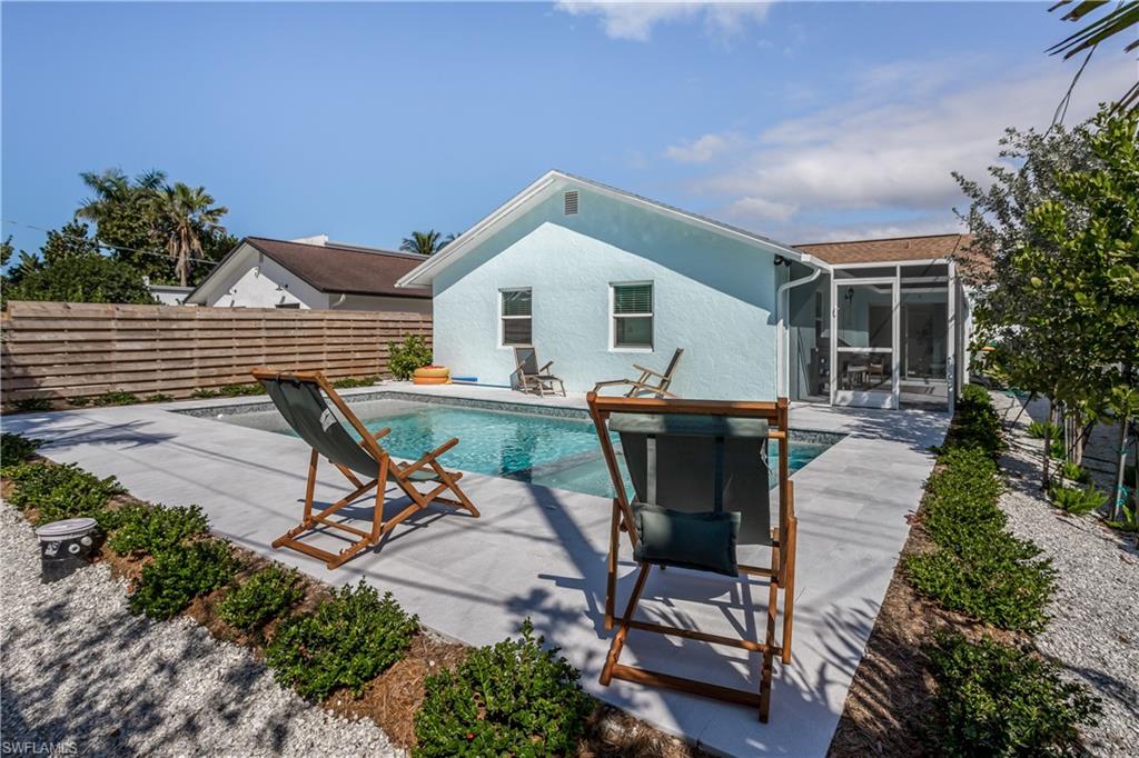 NAPLES PARK - Residential