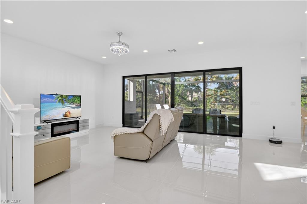 20908 Thistle Leaf LN