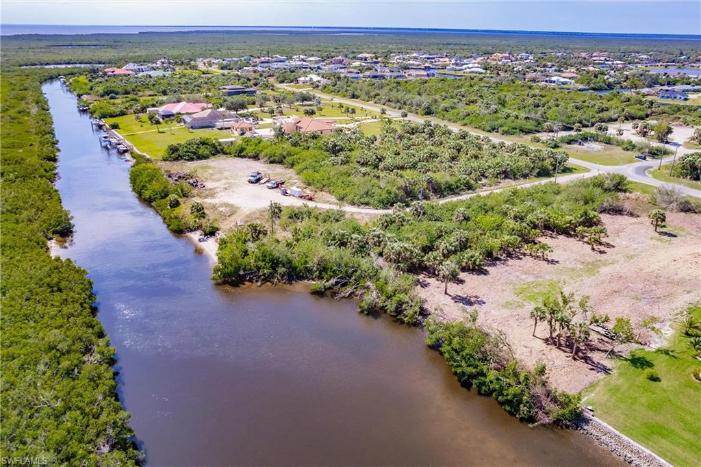 PUNTA GORDA ISLES - Land