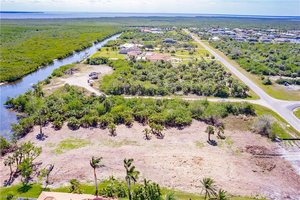 PUNTA GORDA ISLES - Land