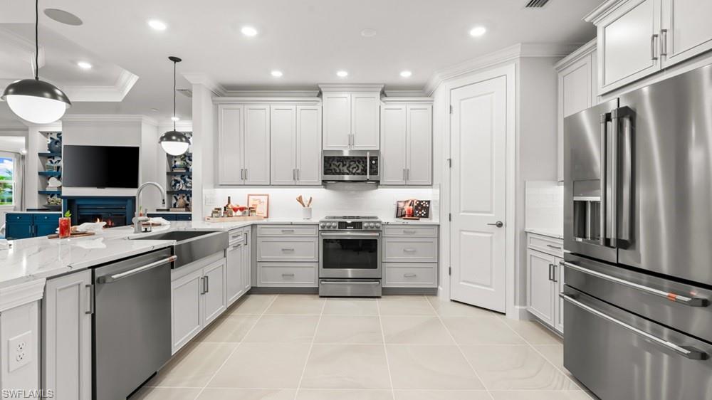 ESPLANADE BY THE ISLANDS - Residential