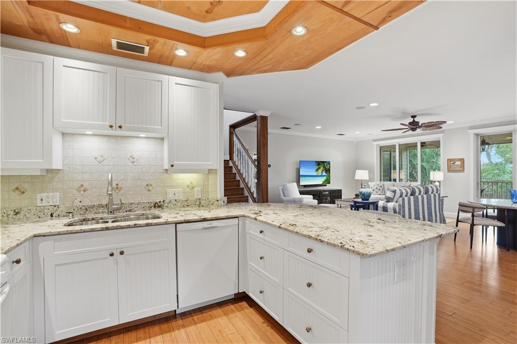 CRACKER COVE - Residential