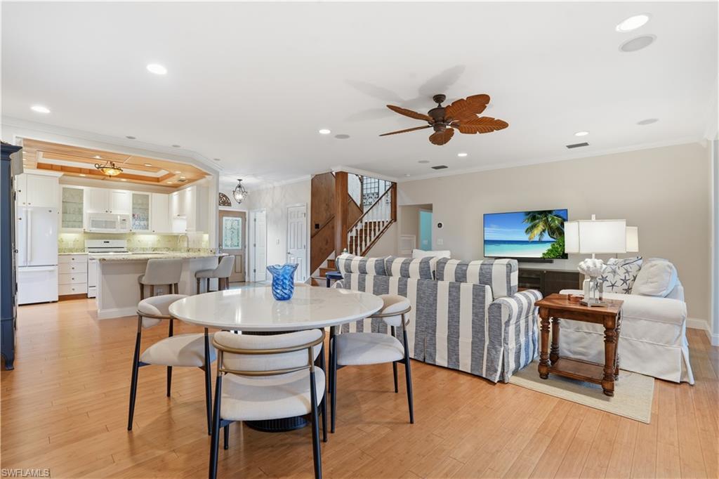 CRACKER COVE - Residential