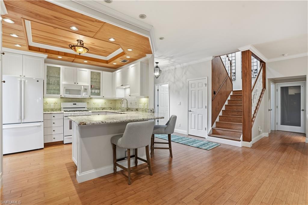 CRACKER COVE - Residential