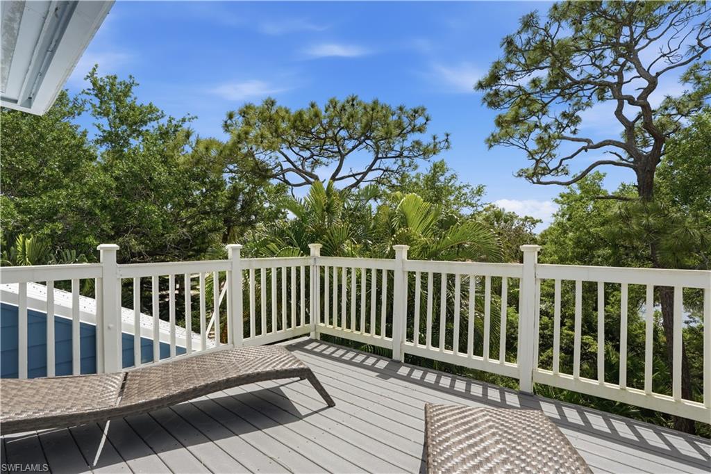 CRACKER COVE - Residential