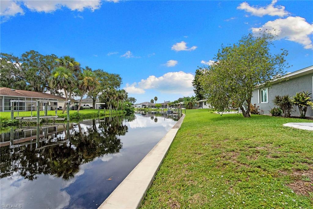 PARADISE SHORES - Residential