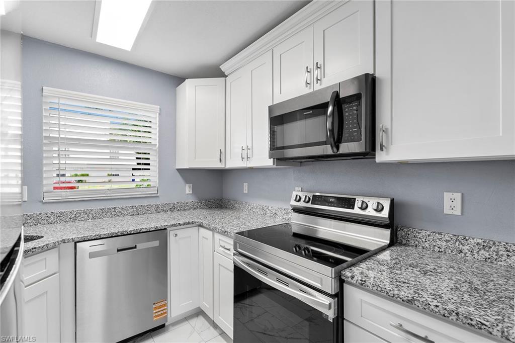 PARADISE SHORES - Residential