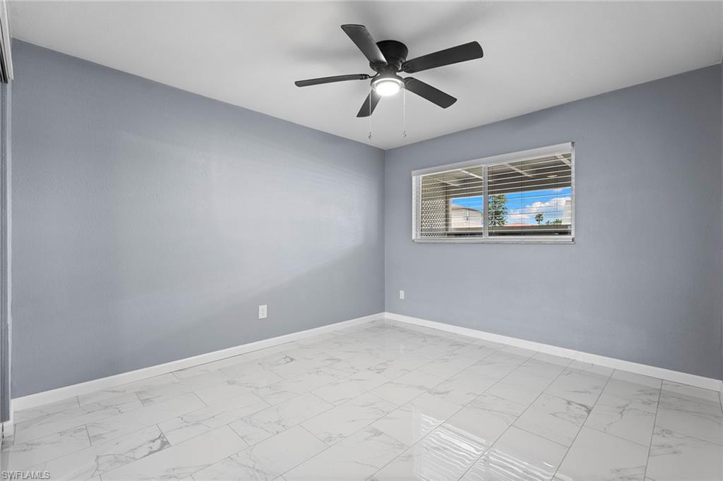 PARADISE SHORES - Residential