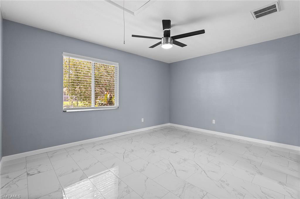 PARADISE SHORES - Residential