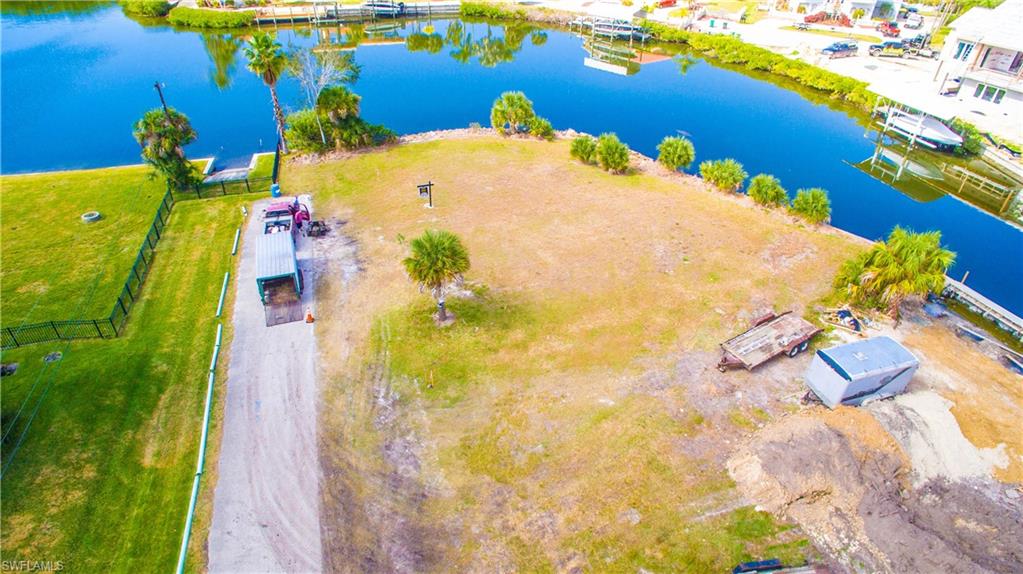 PIRATE HARBOR - Land