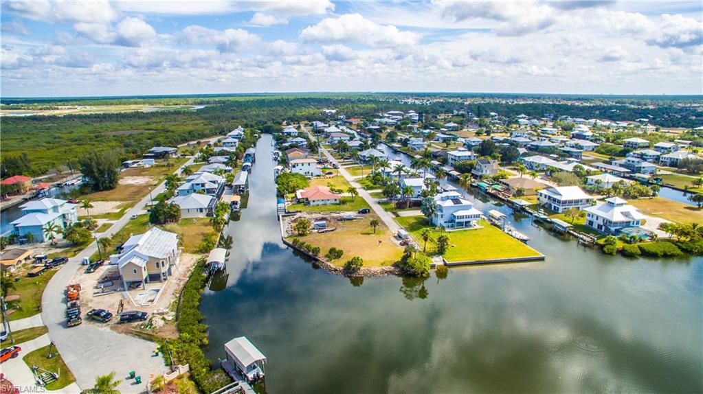 PIRATE HARBOR - Land