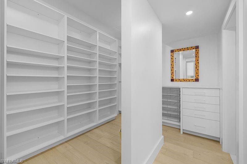 THE SHORES - Residential