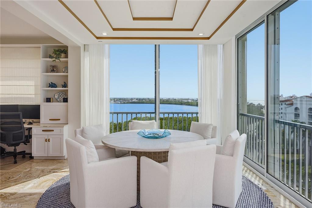 ROYAL MARCO POINT - Residential