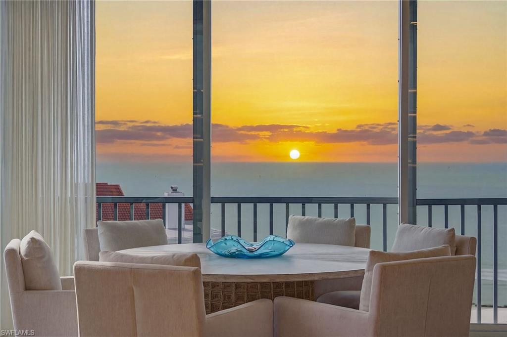 ROYAL MARCO POINT - Residential