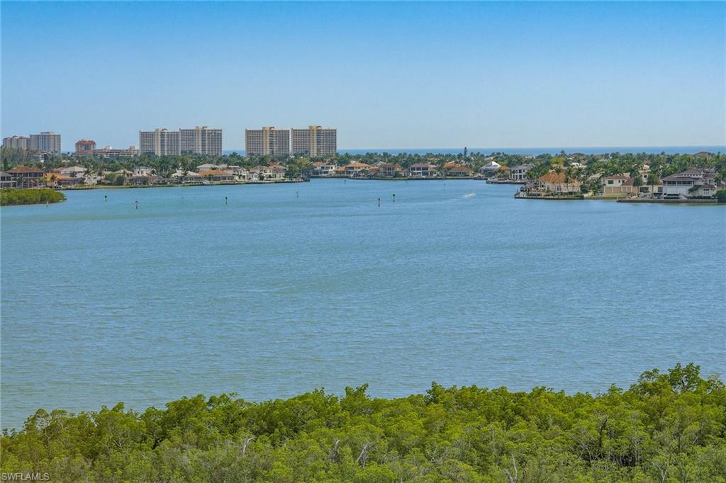 ROYAL MARCO POINT - Residential