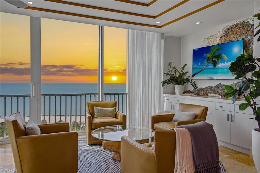 4000 Royal Marco WAY 822