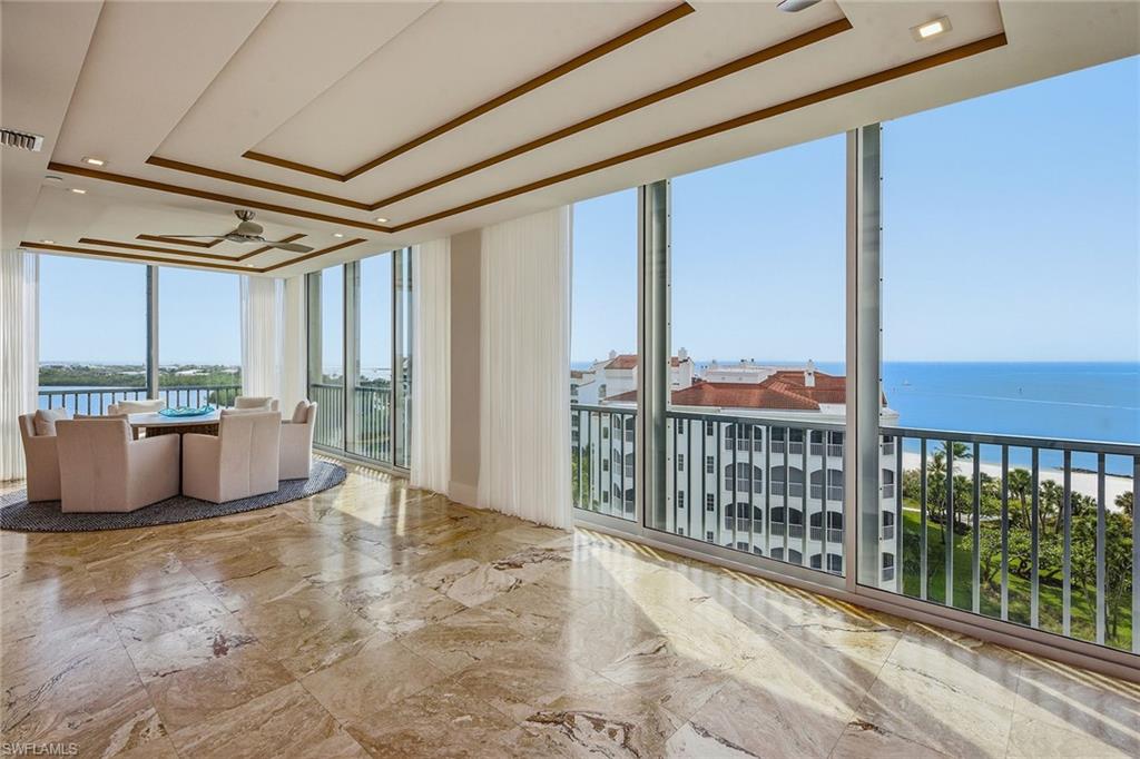 ROYAL MARCO POINT - Residential