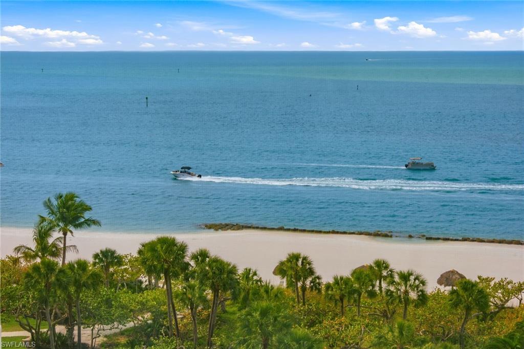 ROYAL MARCO POINT - Residential