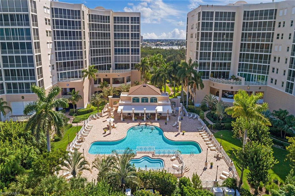 ROYAL MARCO POINT - Residential