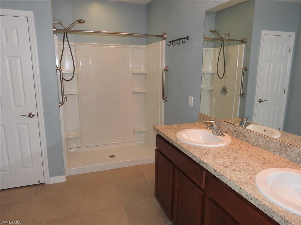 ENTRADA - Residential