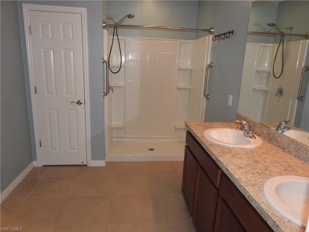 ENTRADA - Residential