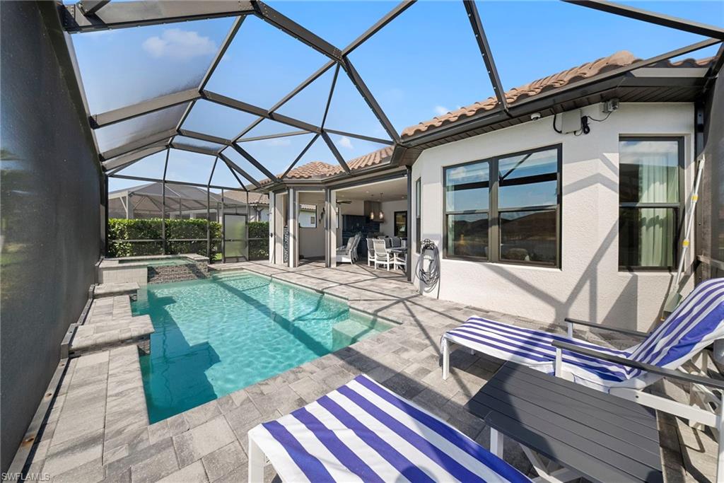 ESPLANADE - Residential