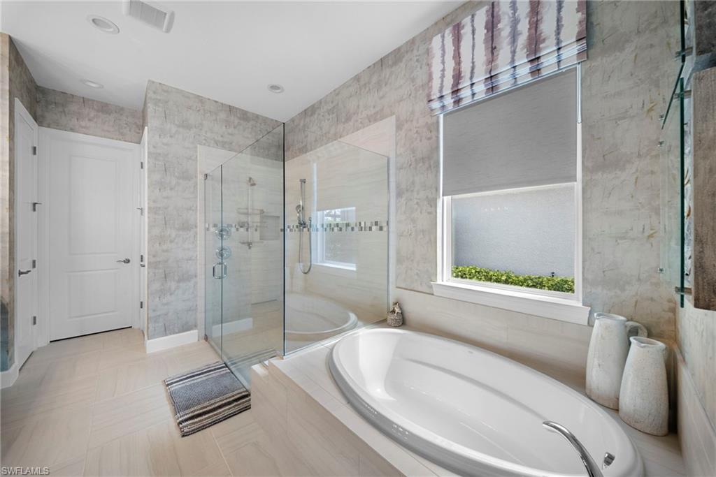 ESPLANADE - Residential