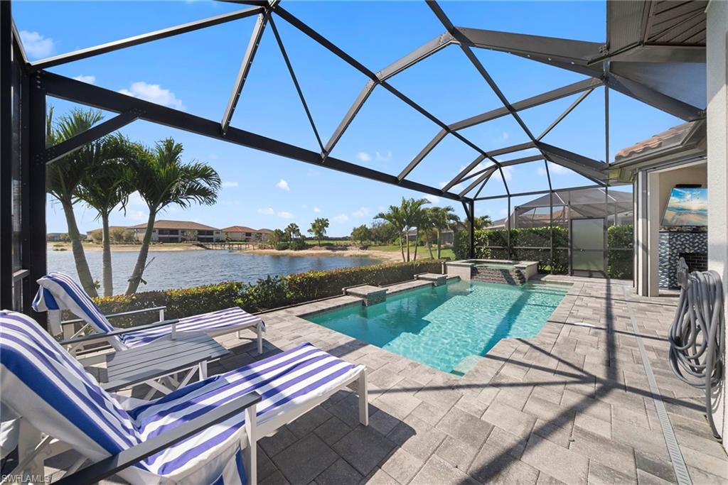 ESPLANADE - Residential