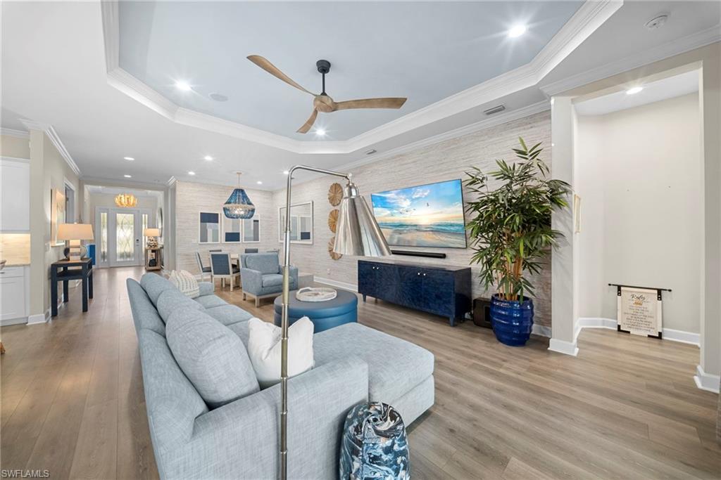 ESPLANADE - Residential