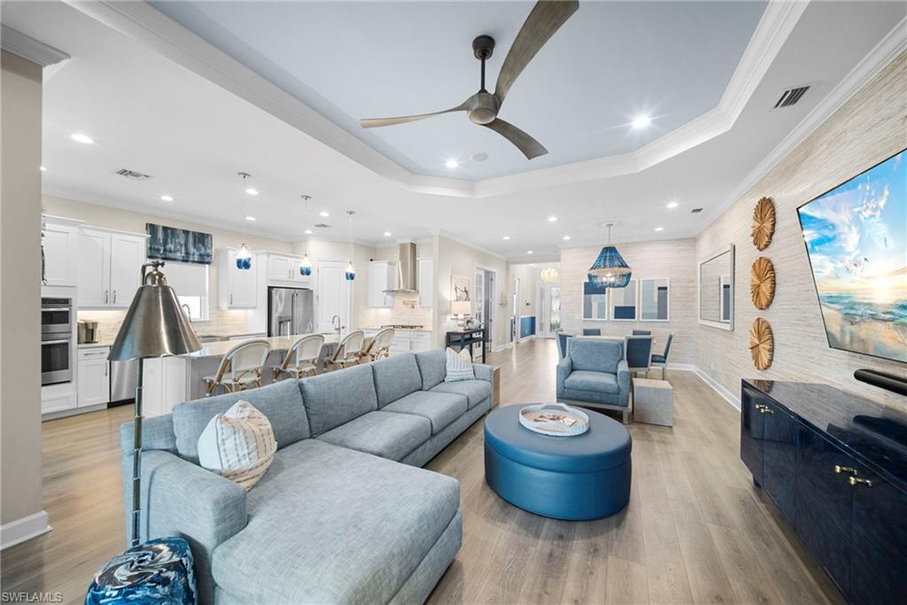 ESPLANADE - Residential