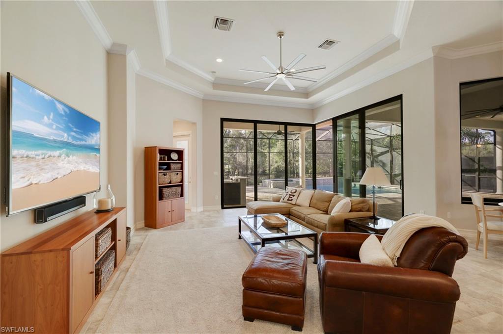 COLONIAL FARMS - Residential