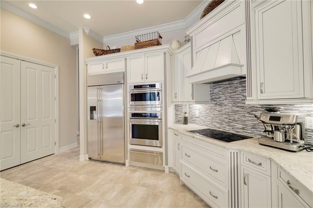 COLONIAL FARMS - Residential