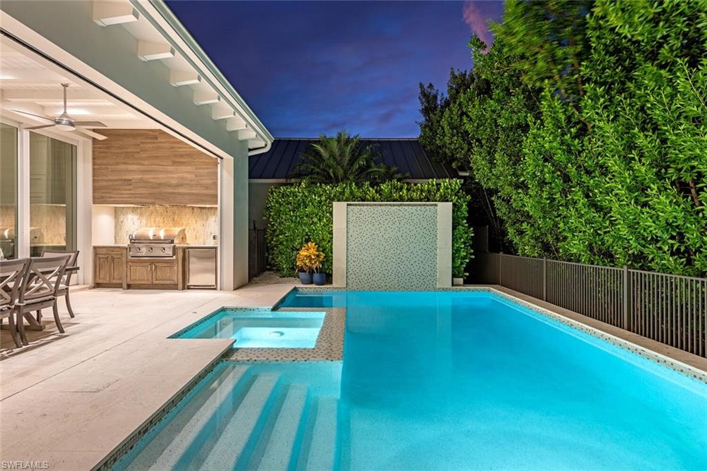 MANGROVE BAY - Residential