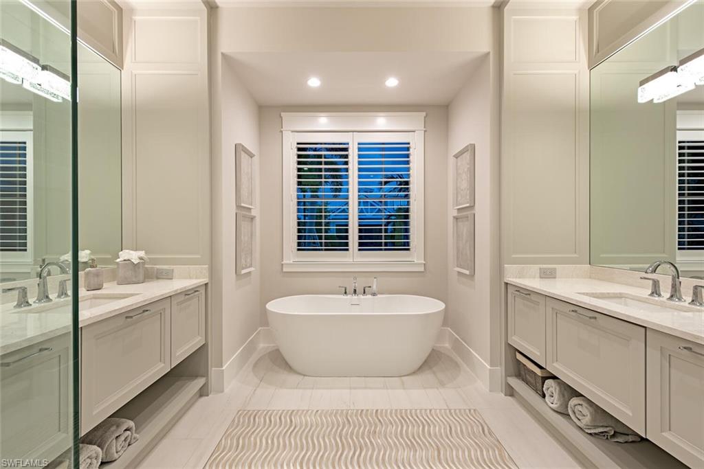 MANGROVE BAY - Residential