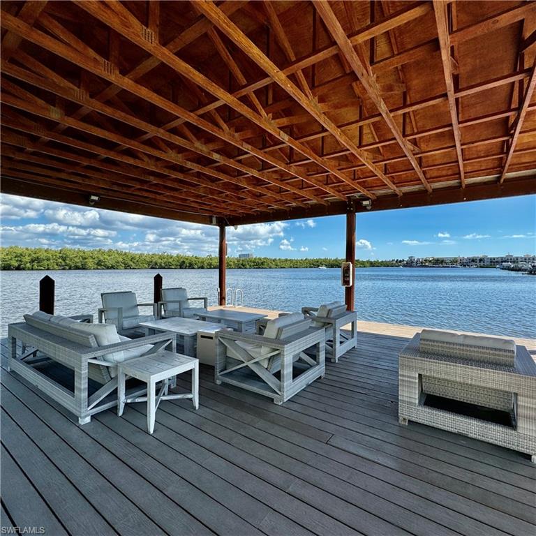 MANGROVE BAY - Residential