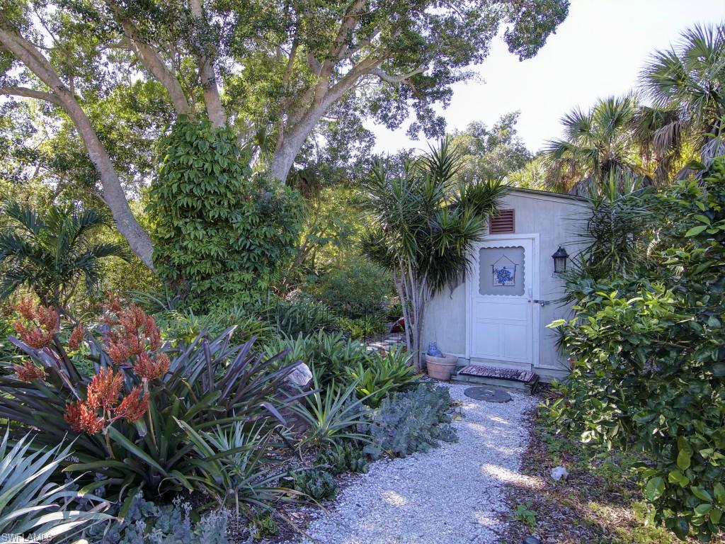 SANIBEL ESTATES - Residential