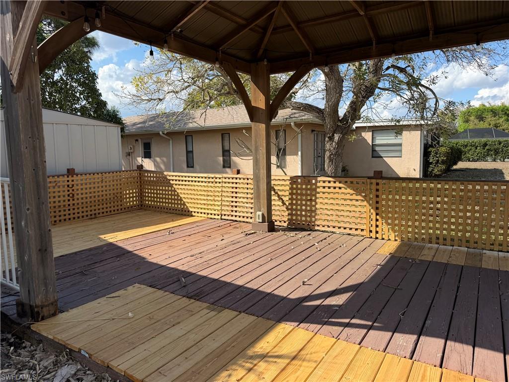 LOCHMOOR - Residential