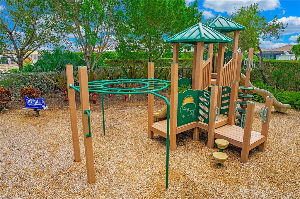 ESPLANADE AT HACIENDA LAKES - Residential