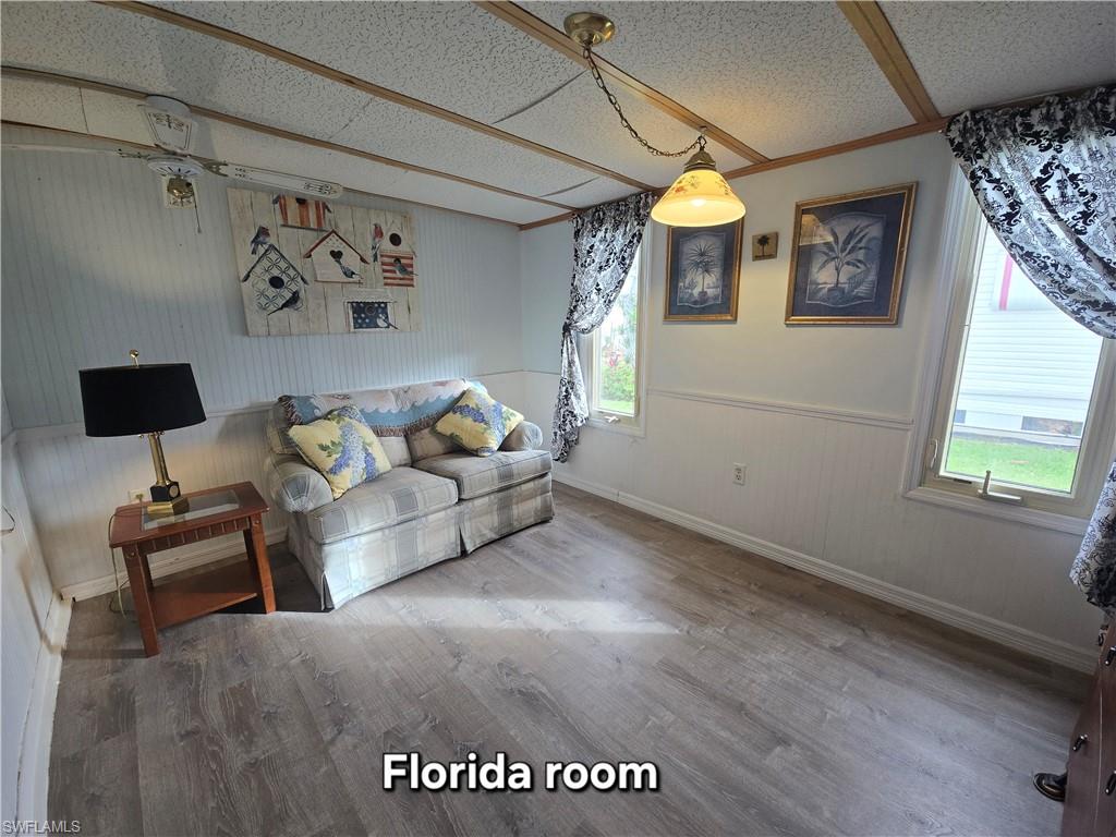 ENCHANTING ACRES MOBILE HOME - Residential