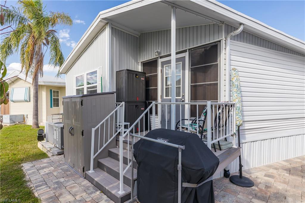 CORKSCREW WOODLANDS - Residential