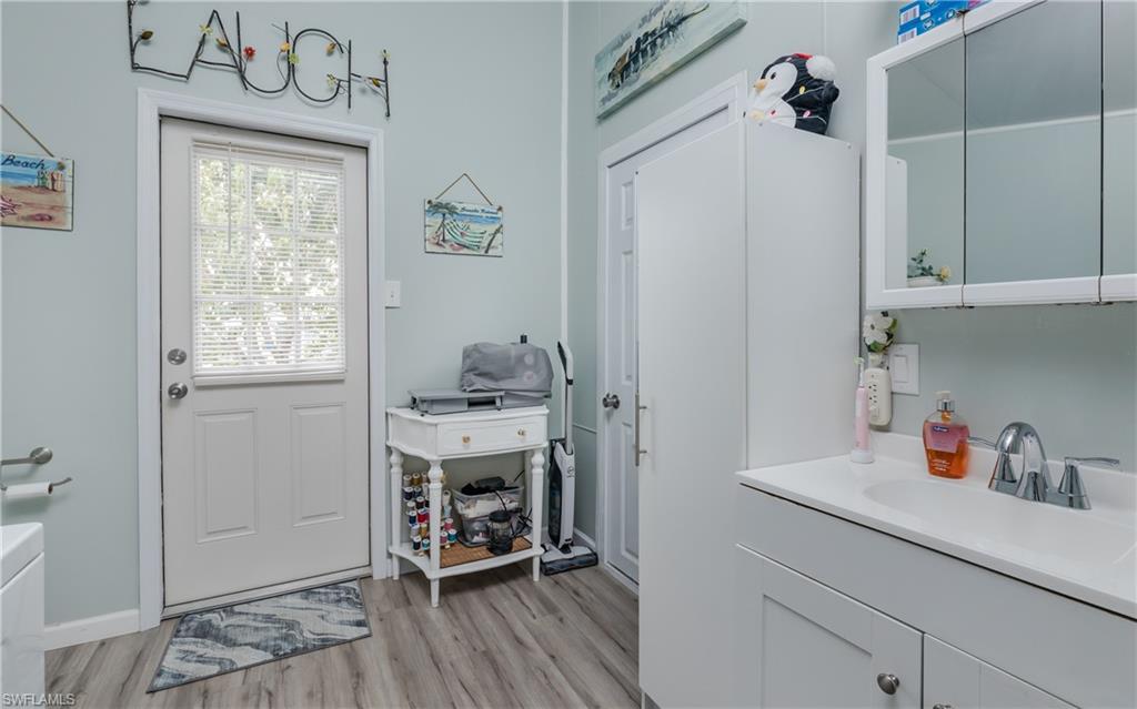 CORKSCREW WOODLANDS - Residential