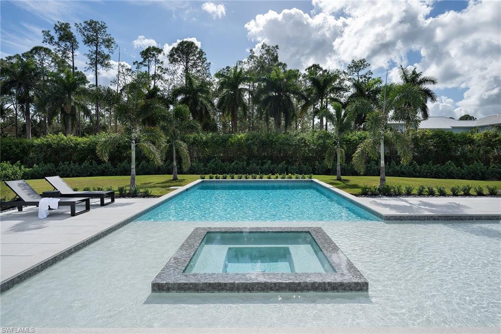 SILVER OAK NAPLES - Residential