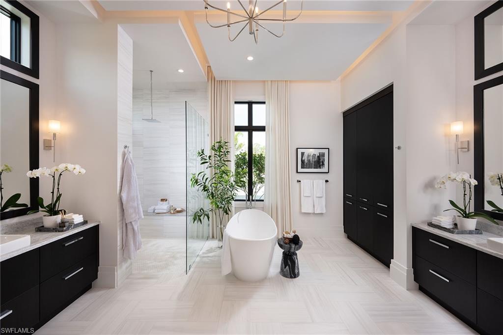 SILVER OAK NAPLES - Residential