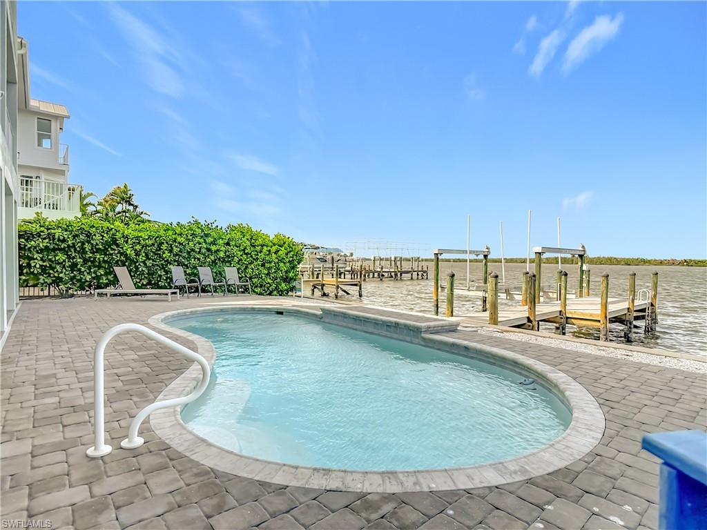 MCPHIE PARK - Residential