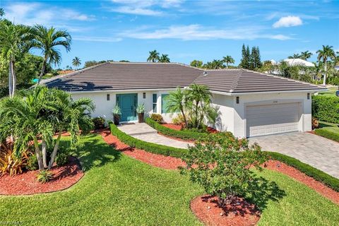 Photo of 1350 Waikiki CT, MARCO ISLAND, FL 34145 (MLS # 225078212)