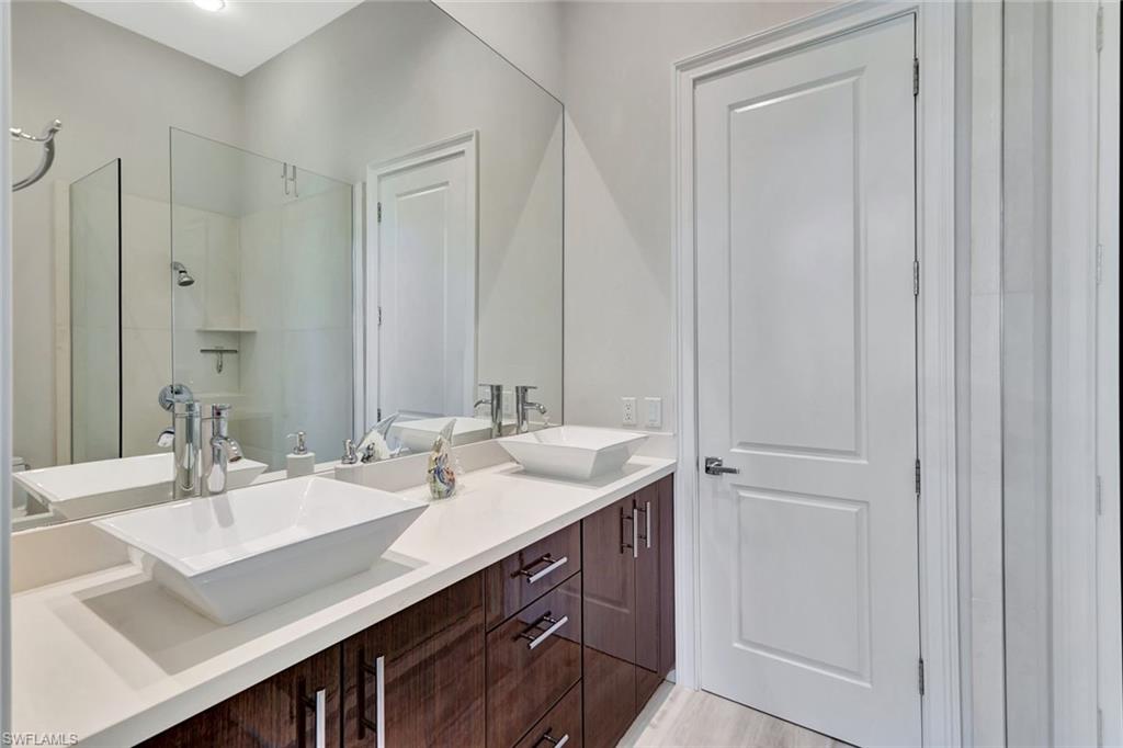 PARK SHORE - Residential