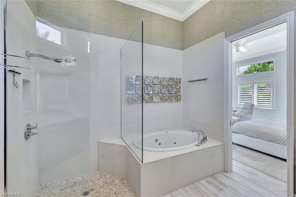 PARK SHORE - Residential