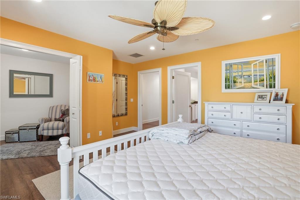 CHARLOTTE SHORES - Residential