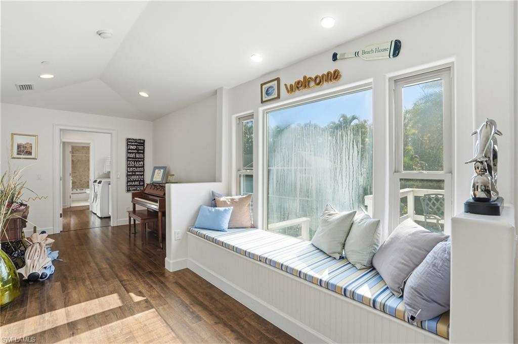 CHARLOTTE SHORES - Residential