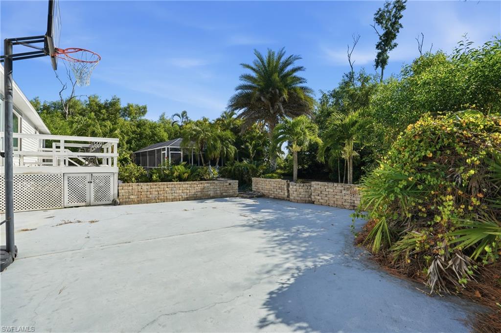 CHARLOTTE SHORES - Residential